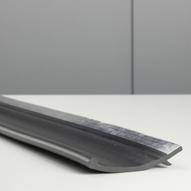Kotflügelverbreiterung universal TREKFINDER | 110 mm breit | 1 Stück a 150 cm lang | inkl. TÜV® | Modellreihe: Augsburg | zum schrauben