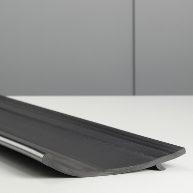 Kotflügelverbreiterung universal TREKFINDER | 150 mm breit | 300 cm lang (Meterware auf Rolle) | inkl. TÜV® | Modellreihe: Augsburg | zum schrauben