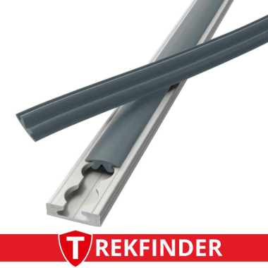 Abdeckprofil für Airlineschiene TREKFINDER / 30 mm breit / eisengrau - RAL 7011 / glatte Oberfläche / 100 cm lang / Längenänderung (bis 25m) in 1m Schritten möglich über die Erhöhung der Anzahl der Artikelpositionen im Warenkorb